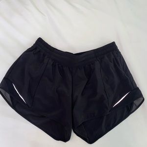Lululemon Hotty Hot short 2.5”